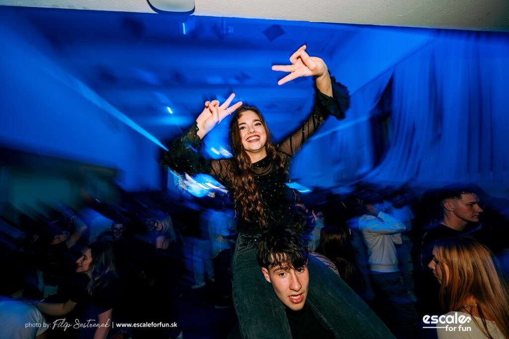 Instagram post from escale_for_fun. This post is in position 17.