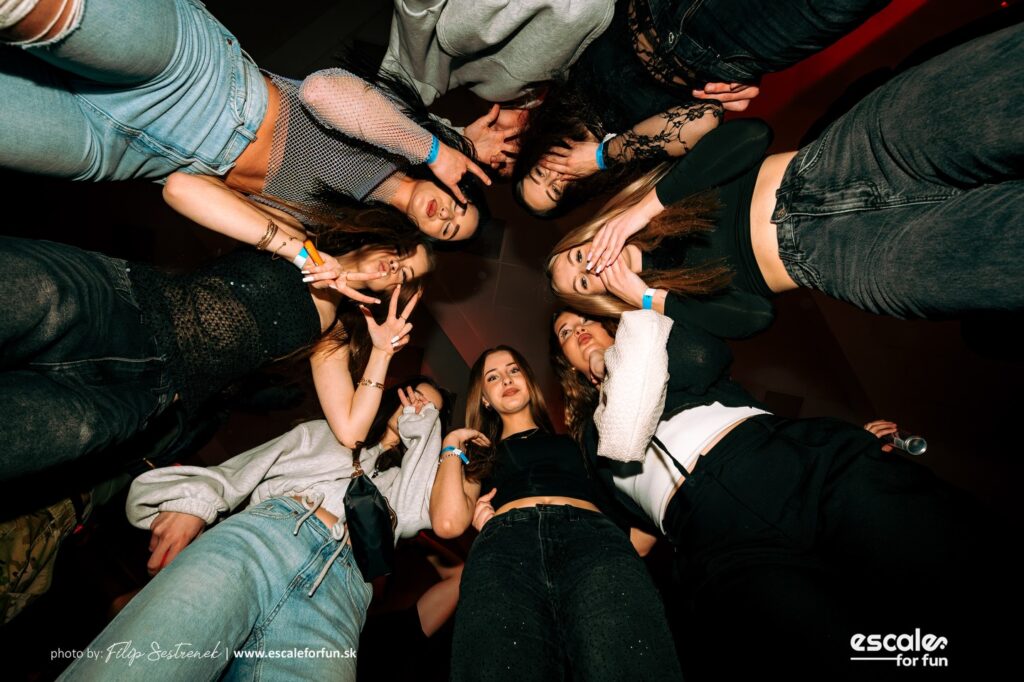 Instagram post from escale_for_fun. This post is in position 13.