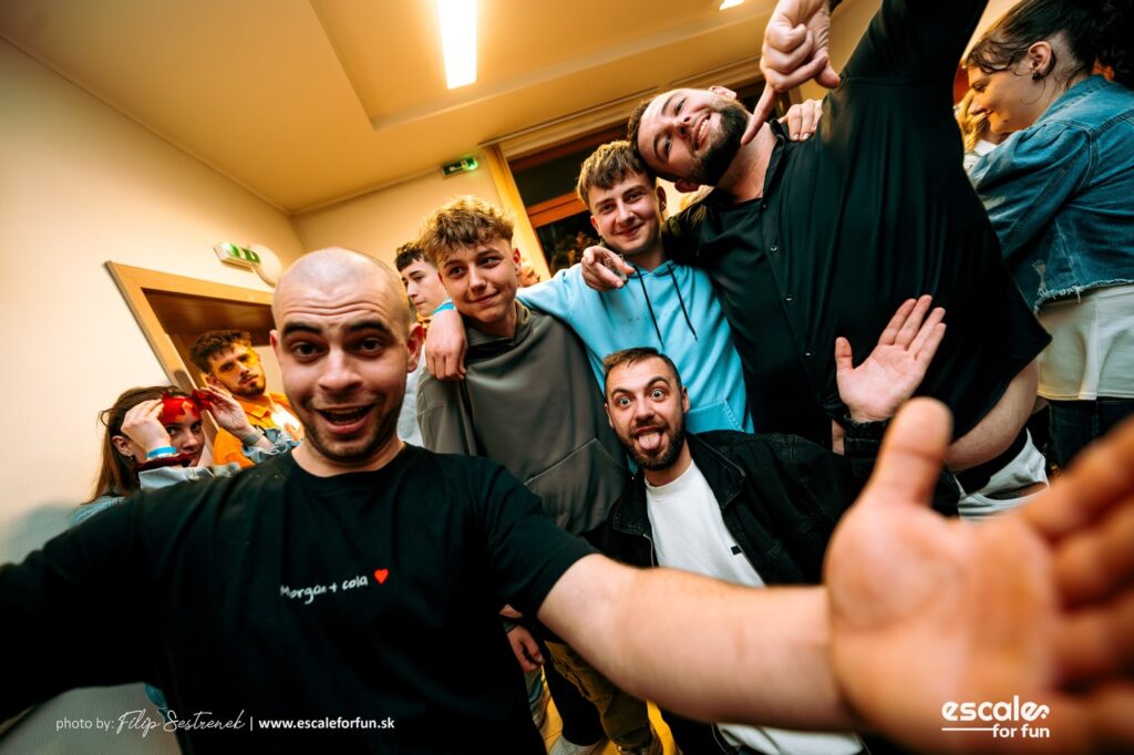 Instagram post from escale_for_fun. This post is in position 7.