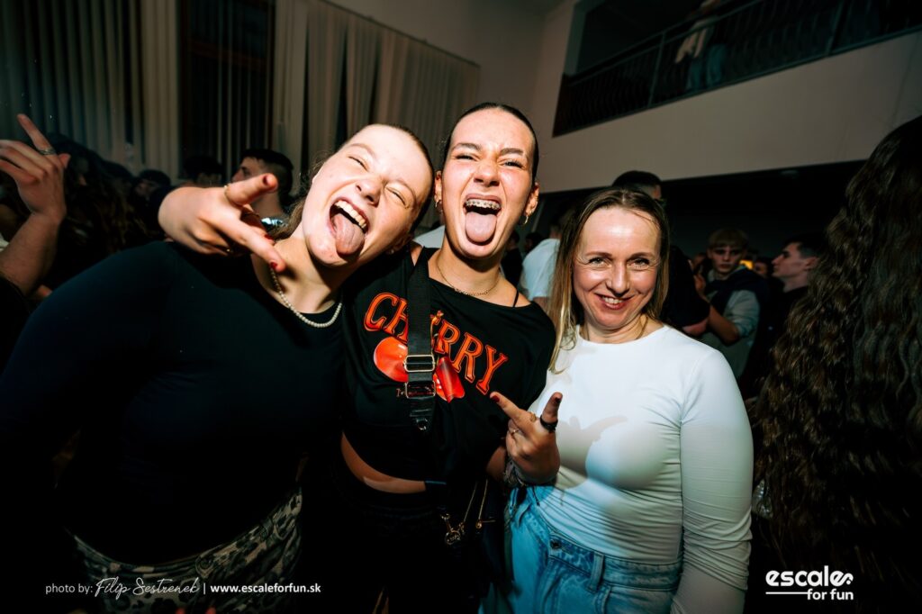 Instagram post from escale_for_fun. This post is in position 6.